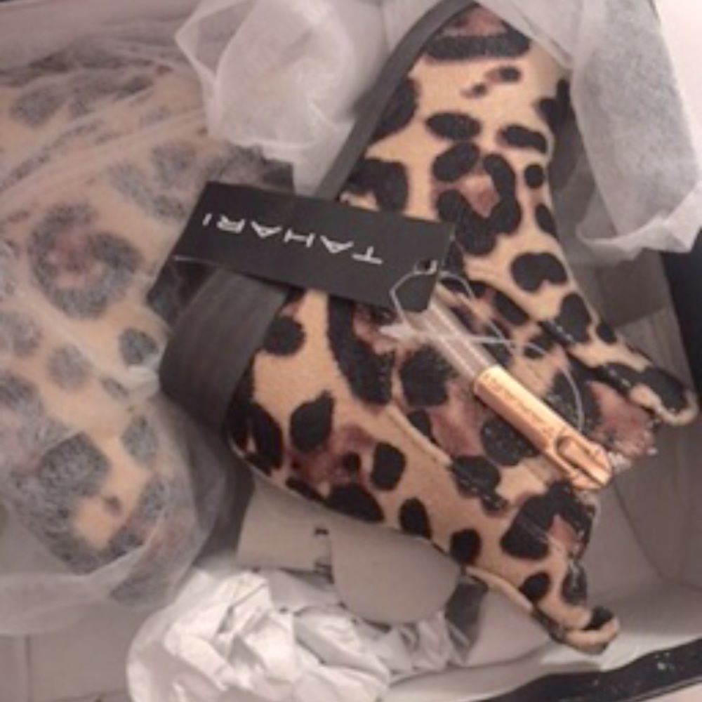 TAHARI KIDS - Leopard booties